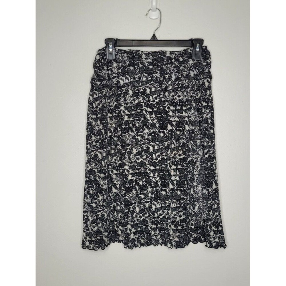 Nine and co black white all over print pull on artsy short skirt size medium